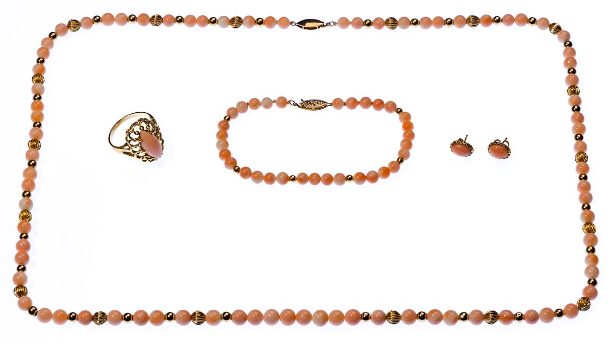 14k Yellow Gold and Coral Jewelry Suite