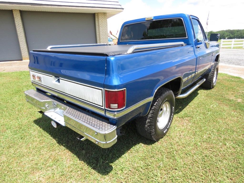 1984 GMC Sierra Classic 4WD Pickup, s/n 2GTEK14H7E1518429: SWB, 350 Eng., F