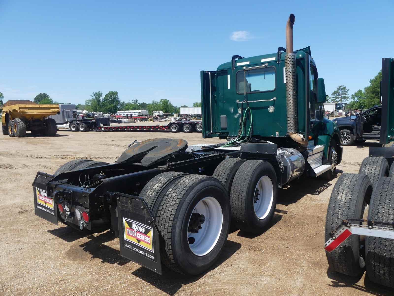 2019 Kenworth T680 Truck Tractor, s/n 1XKYDP9X8KJ251740: T/A, Day Cab, Pacc