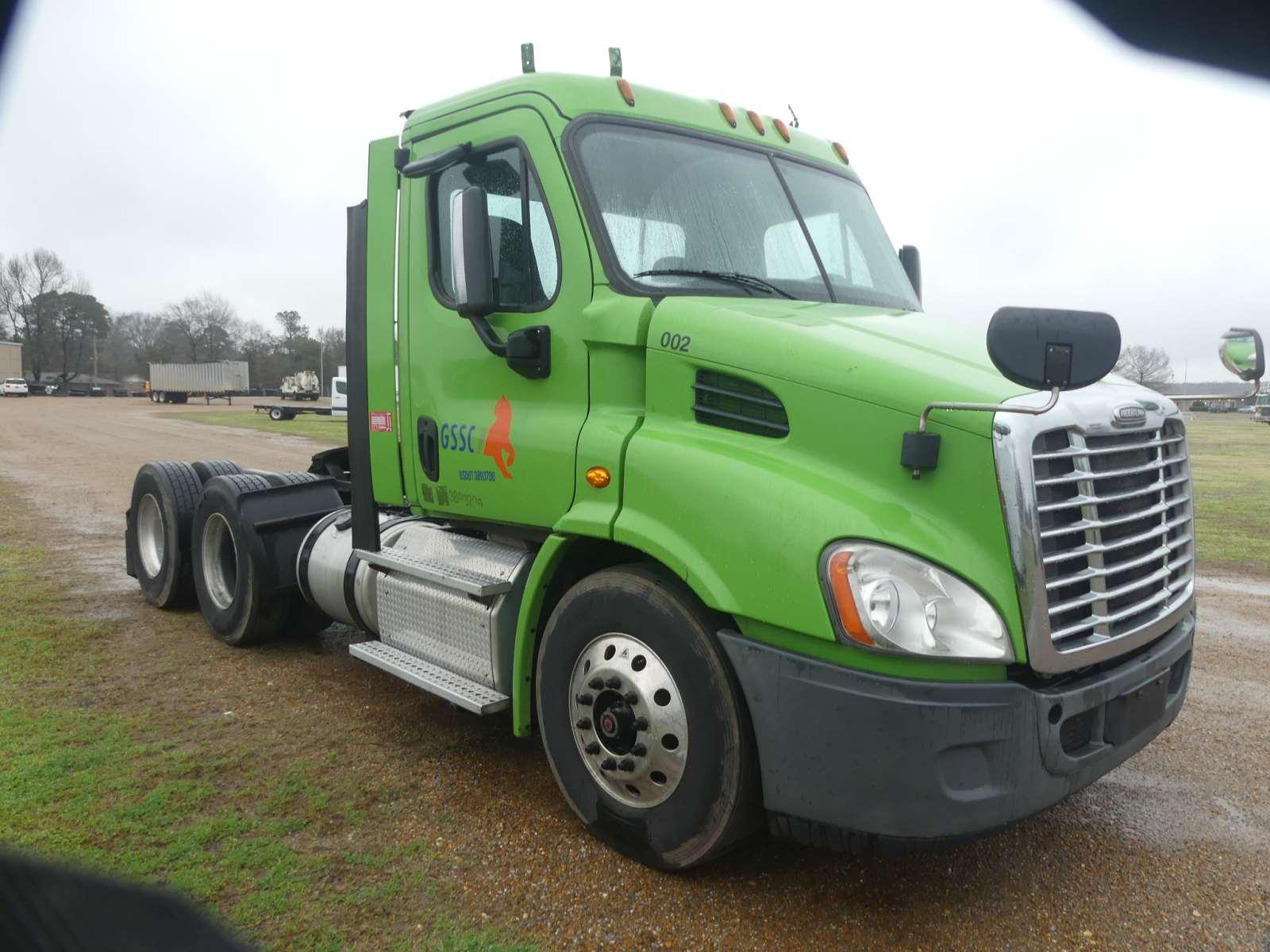 2017 Freightliner Cascadia 113 Truck Tractor, s/n 1FUJGBDV1HLHJ3528: T/A, D