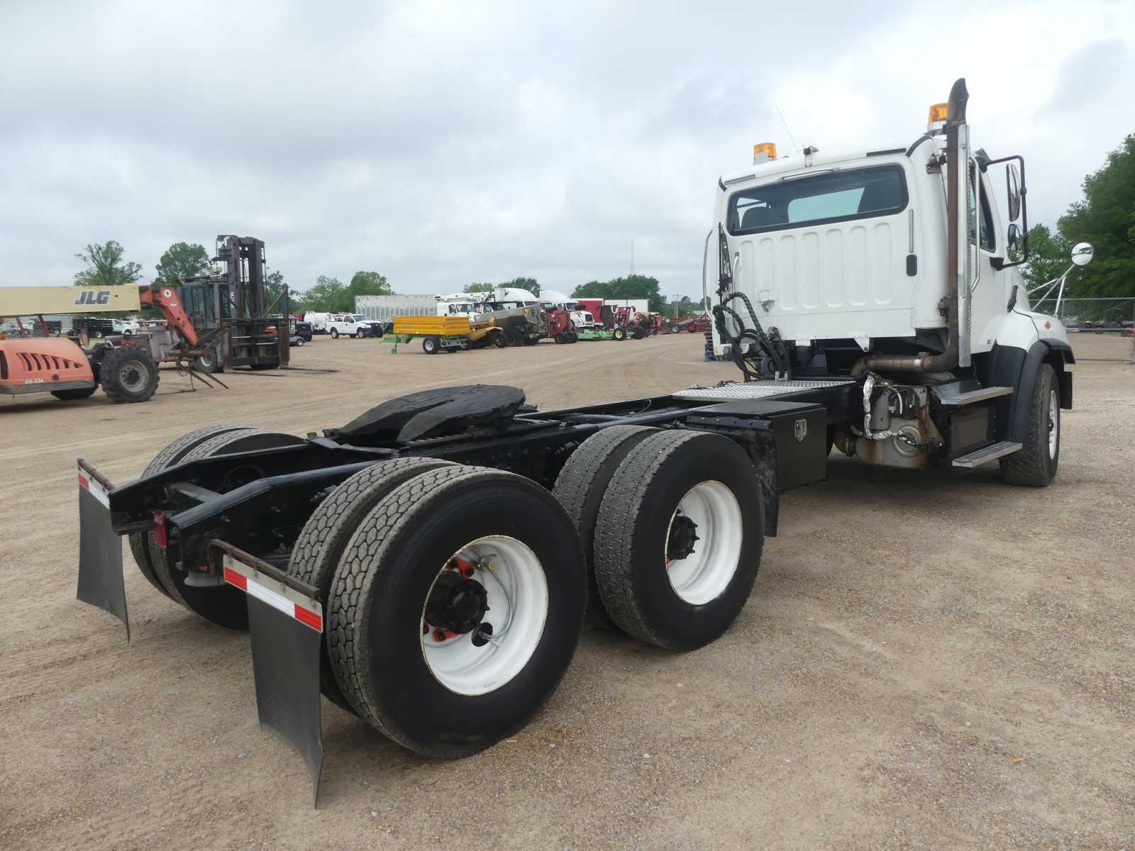 2014 Freightliner 114SD Truck Tractor, s/n 1FUJG3DU4EHFL5781 (Title Delay):