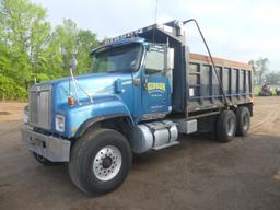 2007 International Paystar 5000i Tandem-axle Dump Truck, s/n 1HTXLAPT07J341