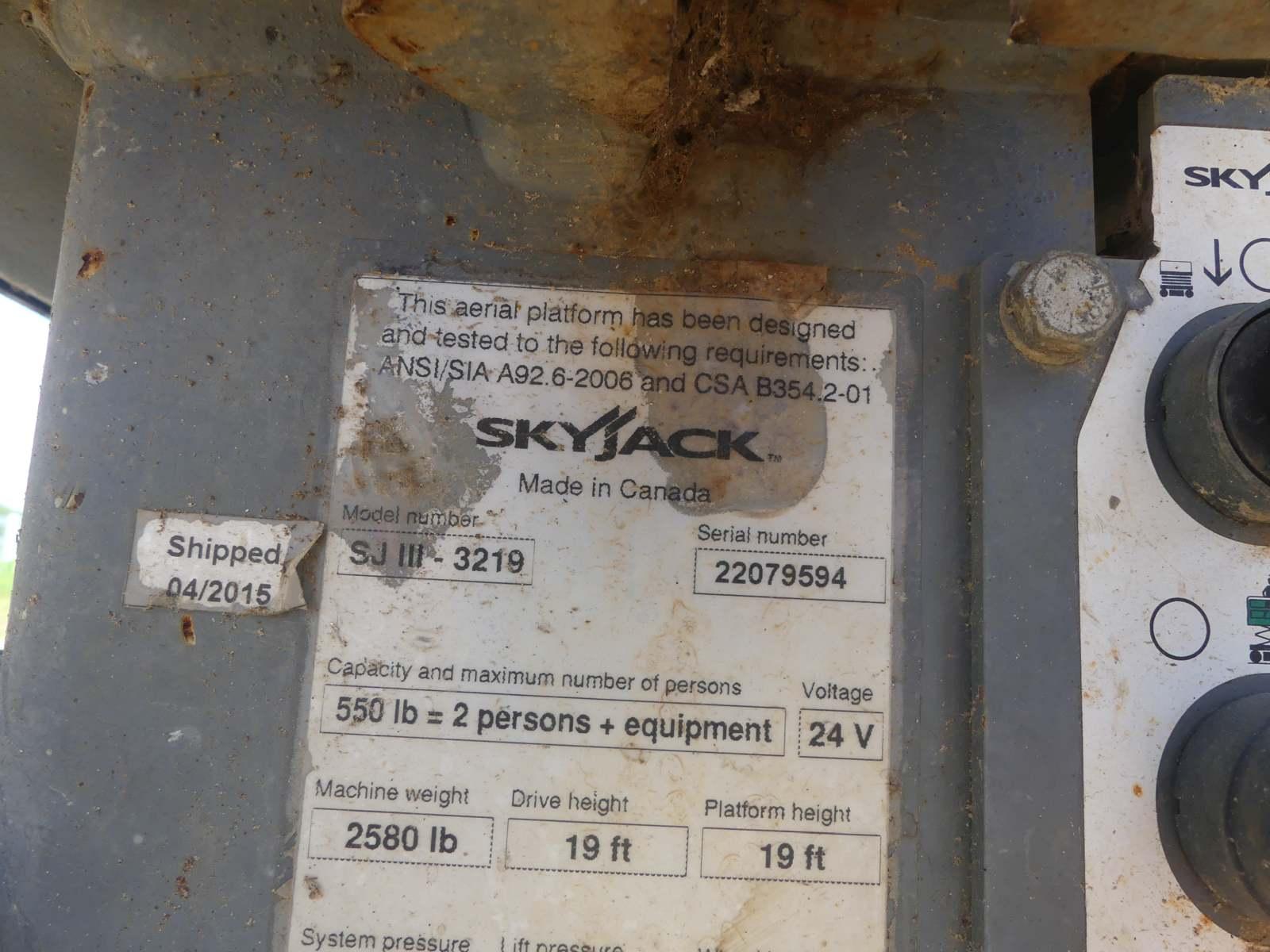 2015 Skyjack SJIII-3219 Scissor-type Manlift, s/n 22079594: Meter Shows 207