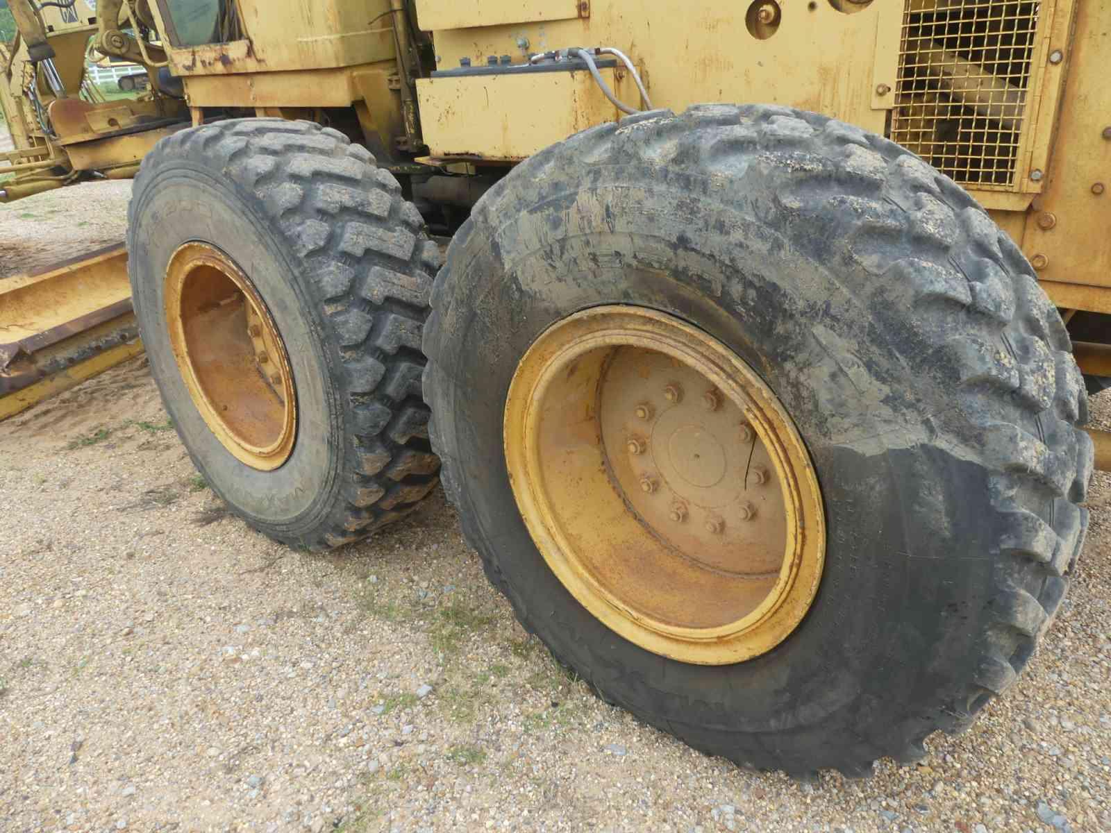 Cat 140G Motor Grader, s/n 72V07067 (Salvage): Hyd. Side Shift, Tip Control