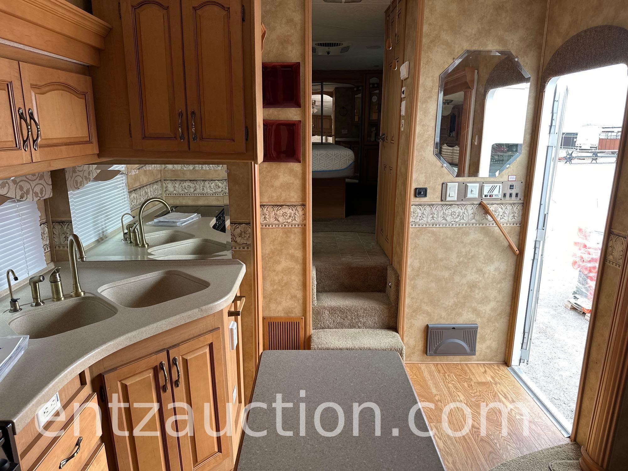 2007 KEYSTONE 5TH WHEEL TRAVEL TRAILER, 3 SLIDES,