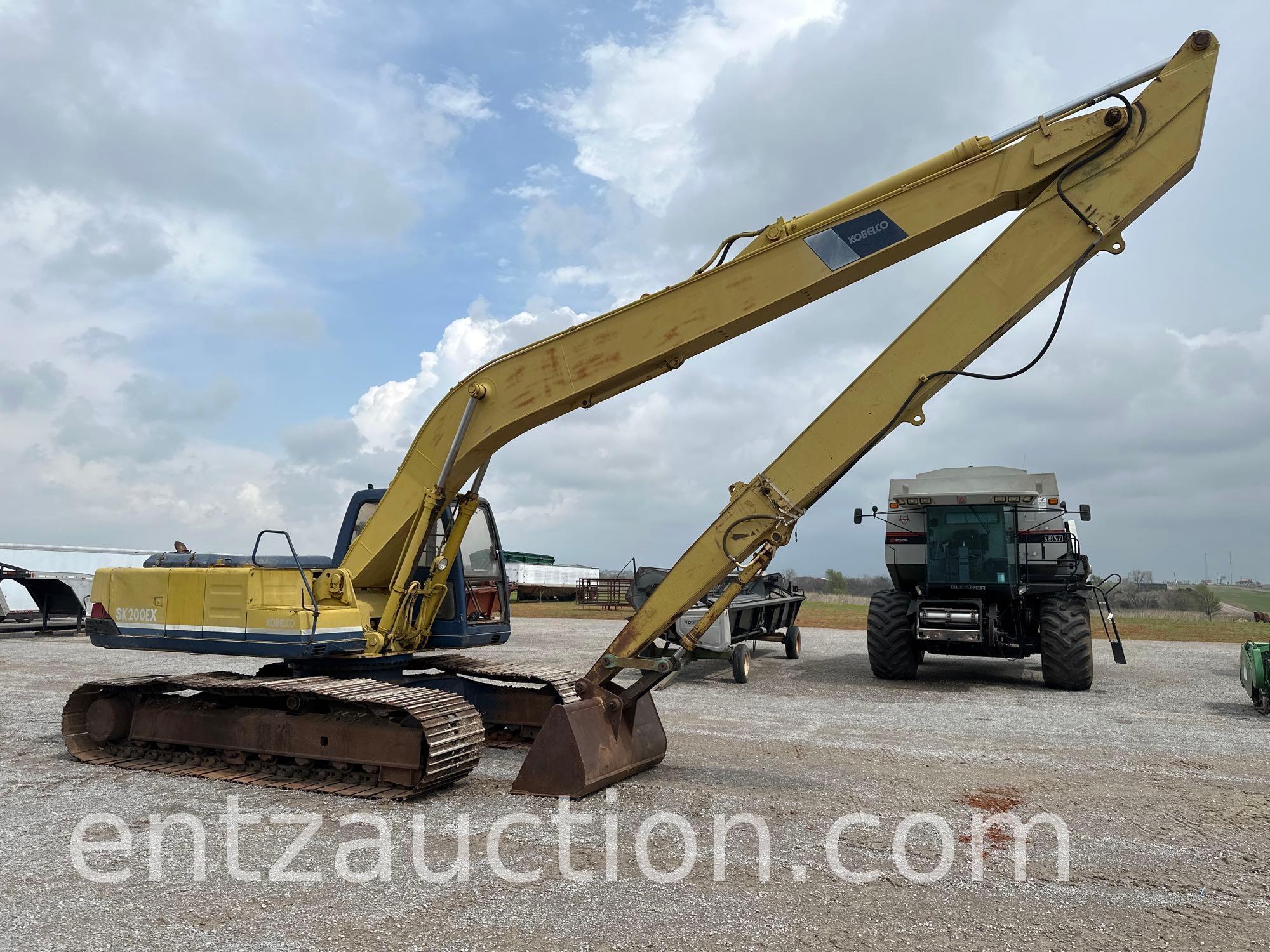 KOBELCO 220 LONG REACH TRACK HOE,