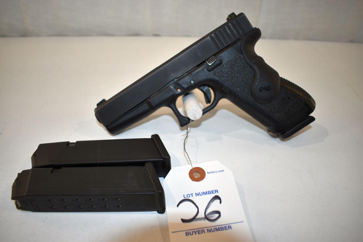 Glock Model 22 40 S&W Semi Auto Pistol, Three Magazines, SN: BHY309