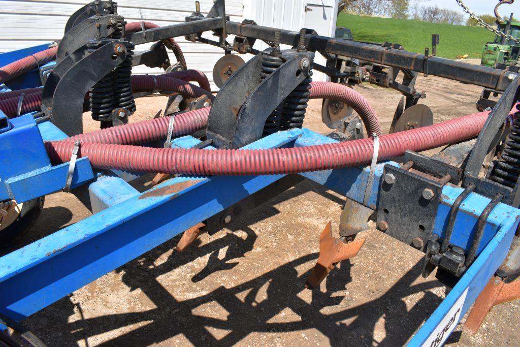 DMI 527 Ripper Setup With Hydro Engineering Manure Drag Line System, 5 Shank Injector,