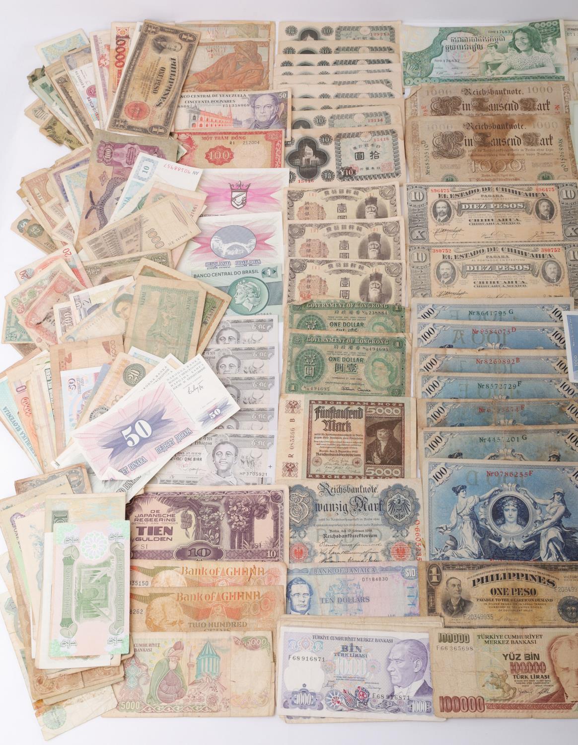 LARGE LOT OF CURRENCY FROM AROUND THE WORLD