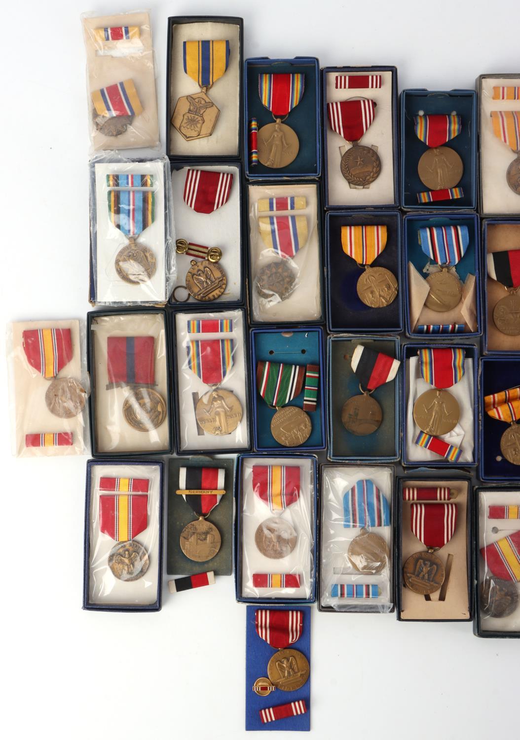 LOT 82 WWII TO DESERT STORM US ARMED FORCES MEDALS