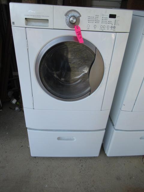 FRIGIDAIRE WASHER ON PEDESTAL