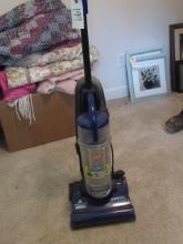 BISSELL VACUUM