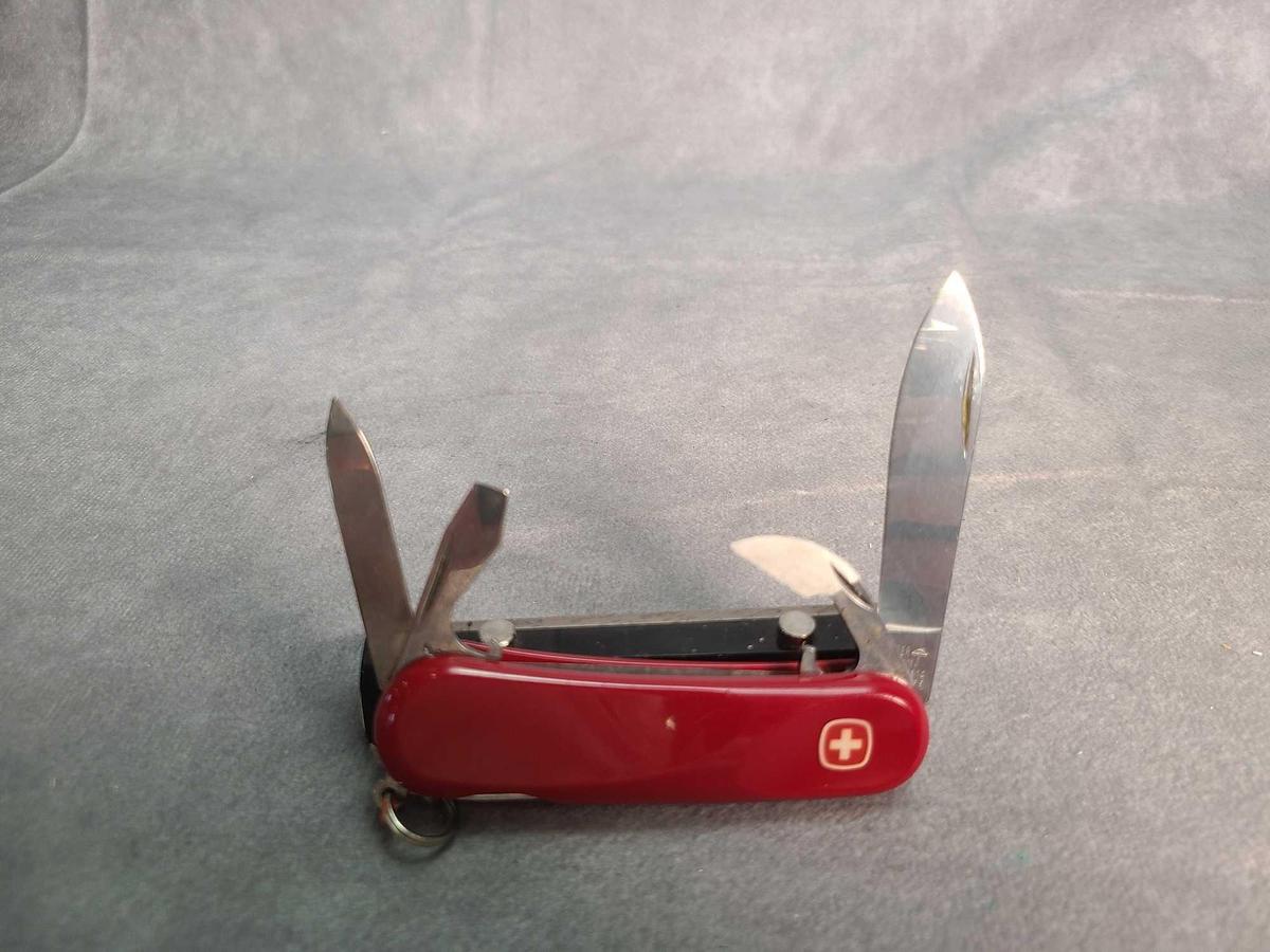 WENGER DELAMONT UTILITY 4 BLADE KNIFE