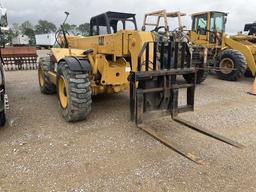 Cat TH83 Telehandler