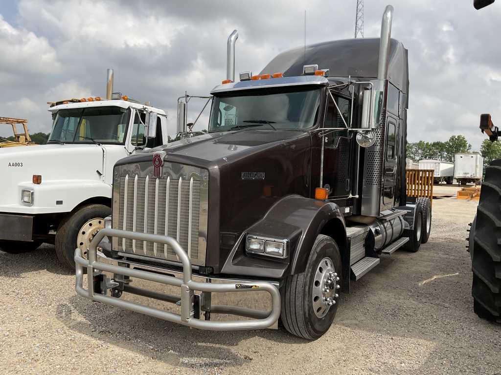 2018 Kenworth T800 Sleeper Truck Tractor