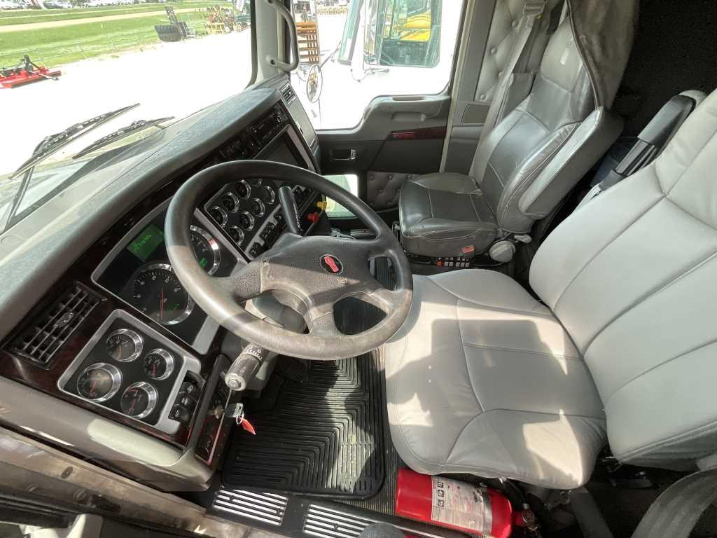 2018 Kenworth T800 Sleeper Truck Tractor