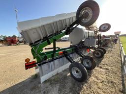 New/Unused Willmar Fab 642E Hooded Sprayer