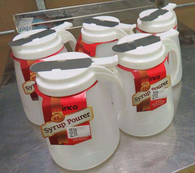 Winco 48 oz. Syrup Pourers