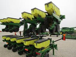 1992 1720 JOHN DEERE STACKFOLD 12 ROW PLANTER 2013 MODEL XP 12 ROW 30'' S/N:1A01720REDM755192