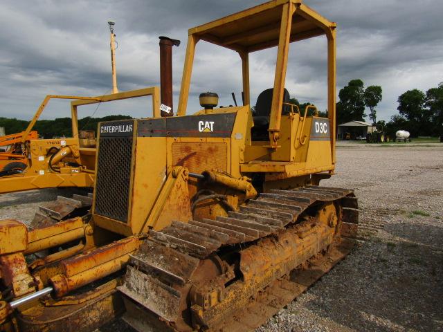 9302 D3C CAT DOZER 575 HOURS SHOWING