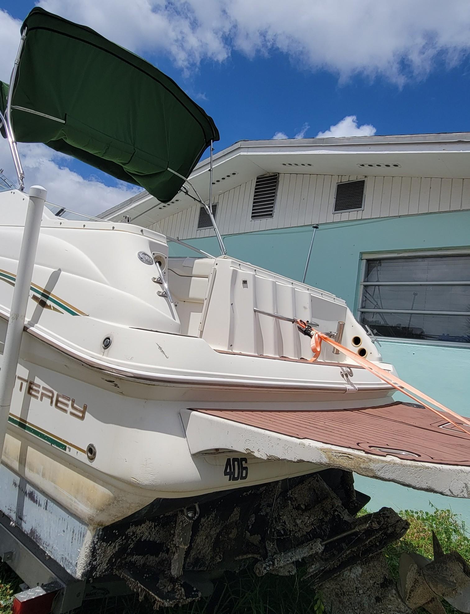 1997 26' Monterrey Cabin Cruiser Boat w/ Aluminum Tandem Trailer