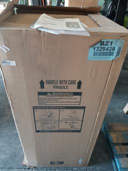 Residential Electric Water Heater / BRAND NEW WATER HEATER