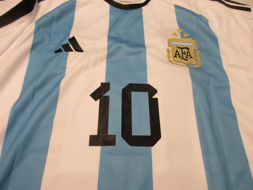 Diego Maradonna of Argentina signed autographed soccer jersey PAAS COA 153