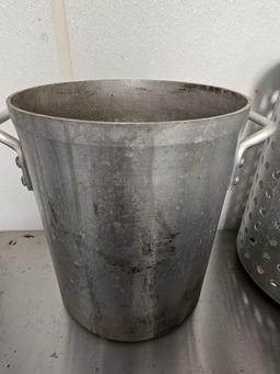 Large Aluminum Pot