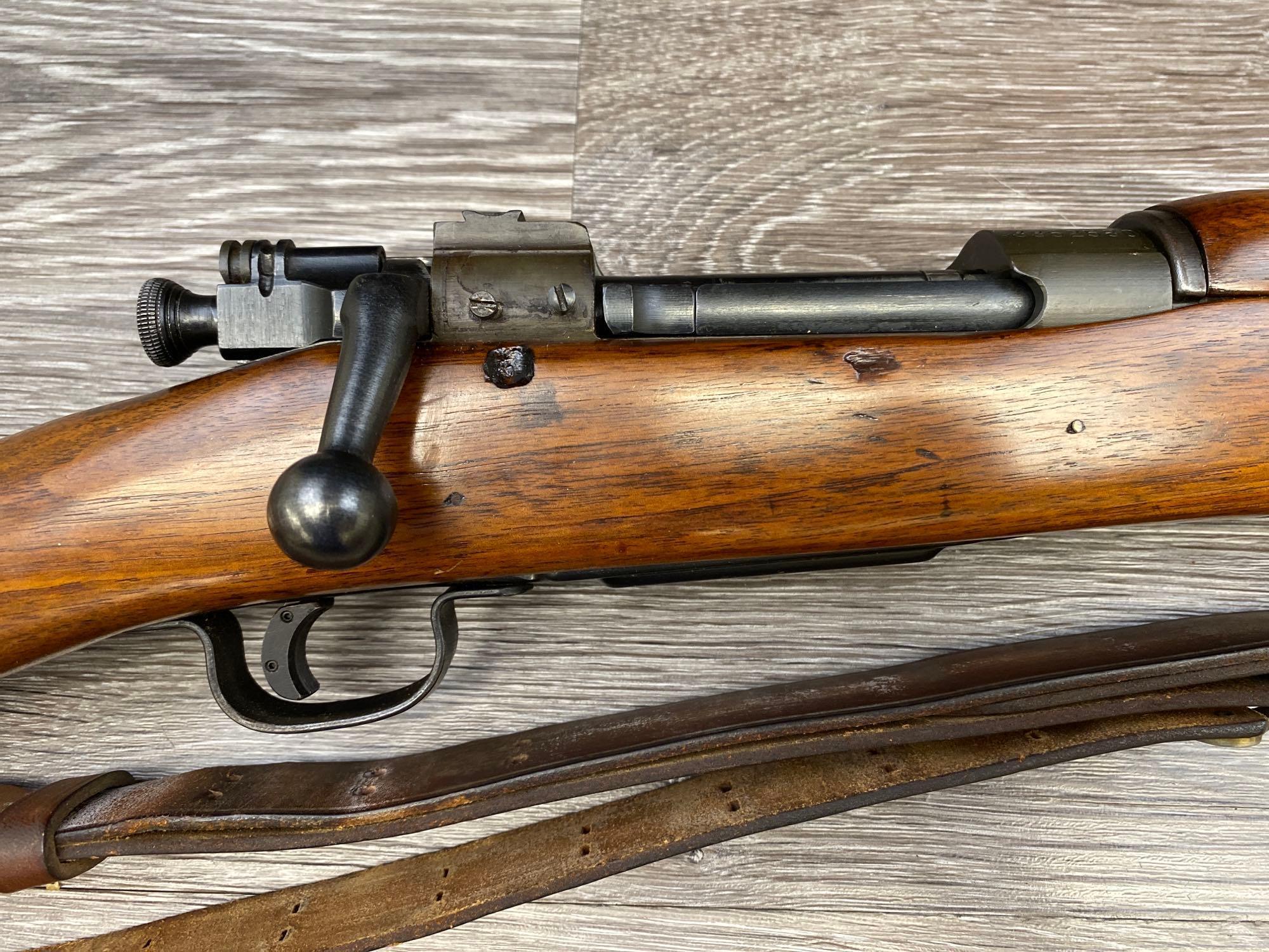 U.S. REMINGTON MODEL 03-A3 .30-06 CAL. BOLT-ACTION RIFLE (CIRCA 1942). W/LEATHER SLING