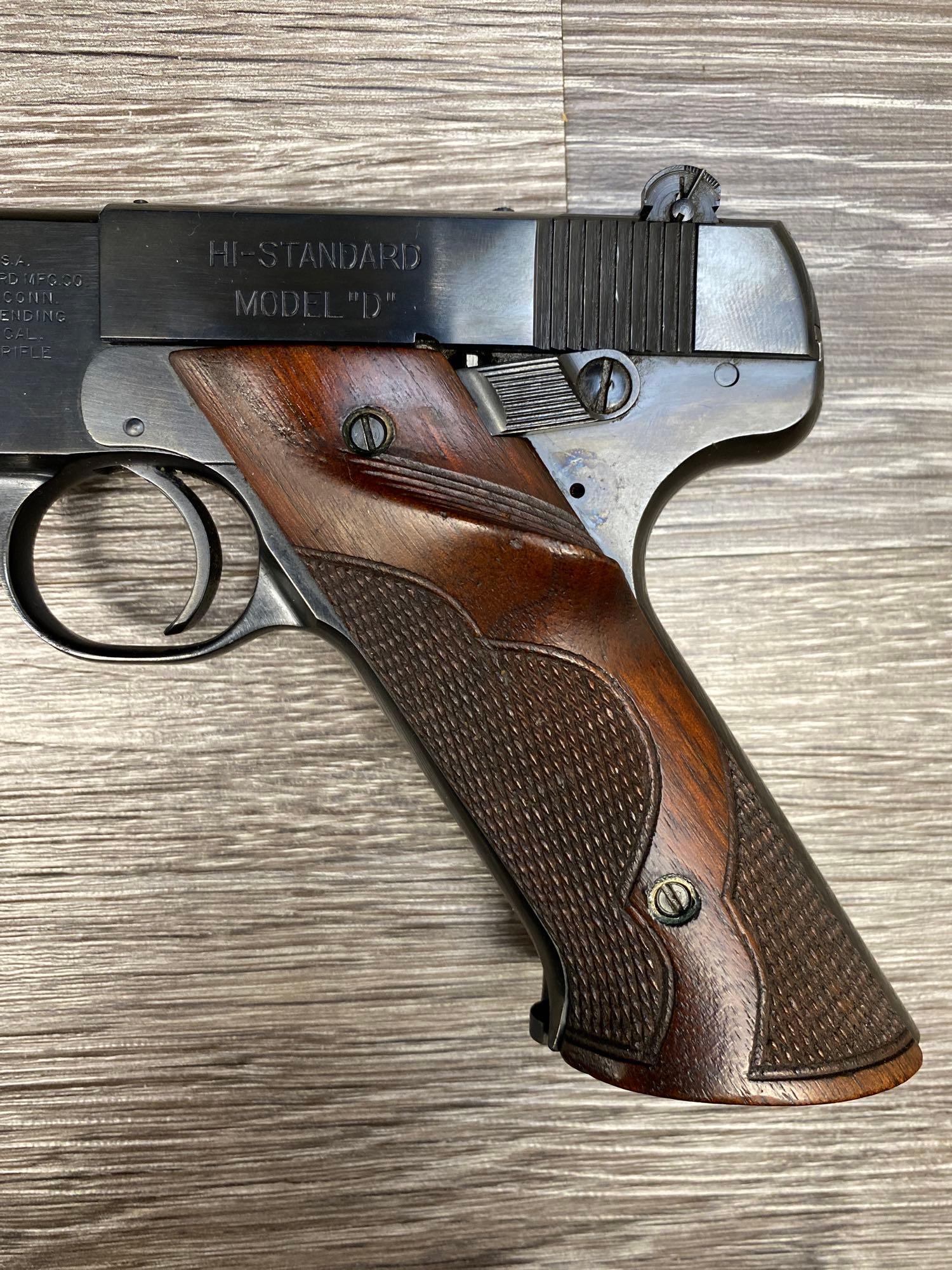 HIGH STANDARD MODEL D .22 LR SEMI AUTO TARGET PISTOL