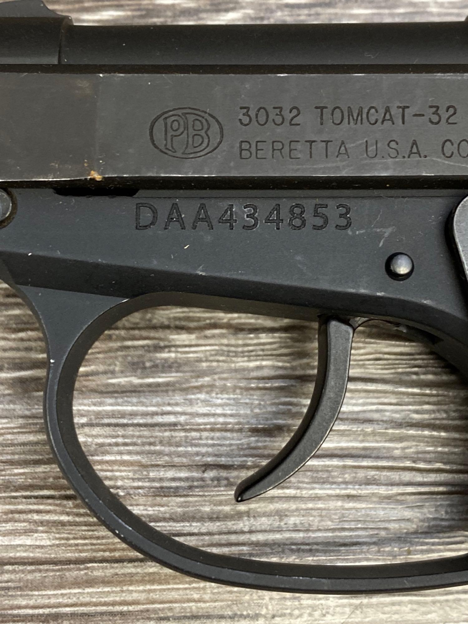 BERETTA MODEL 3032 TOMCAT .32 ACP SEMI-AUTO PISTOL