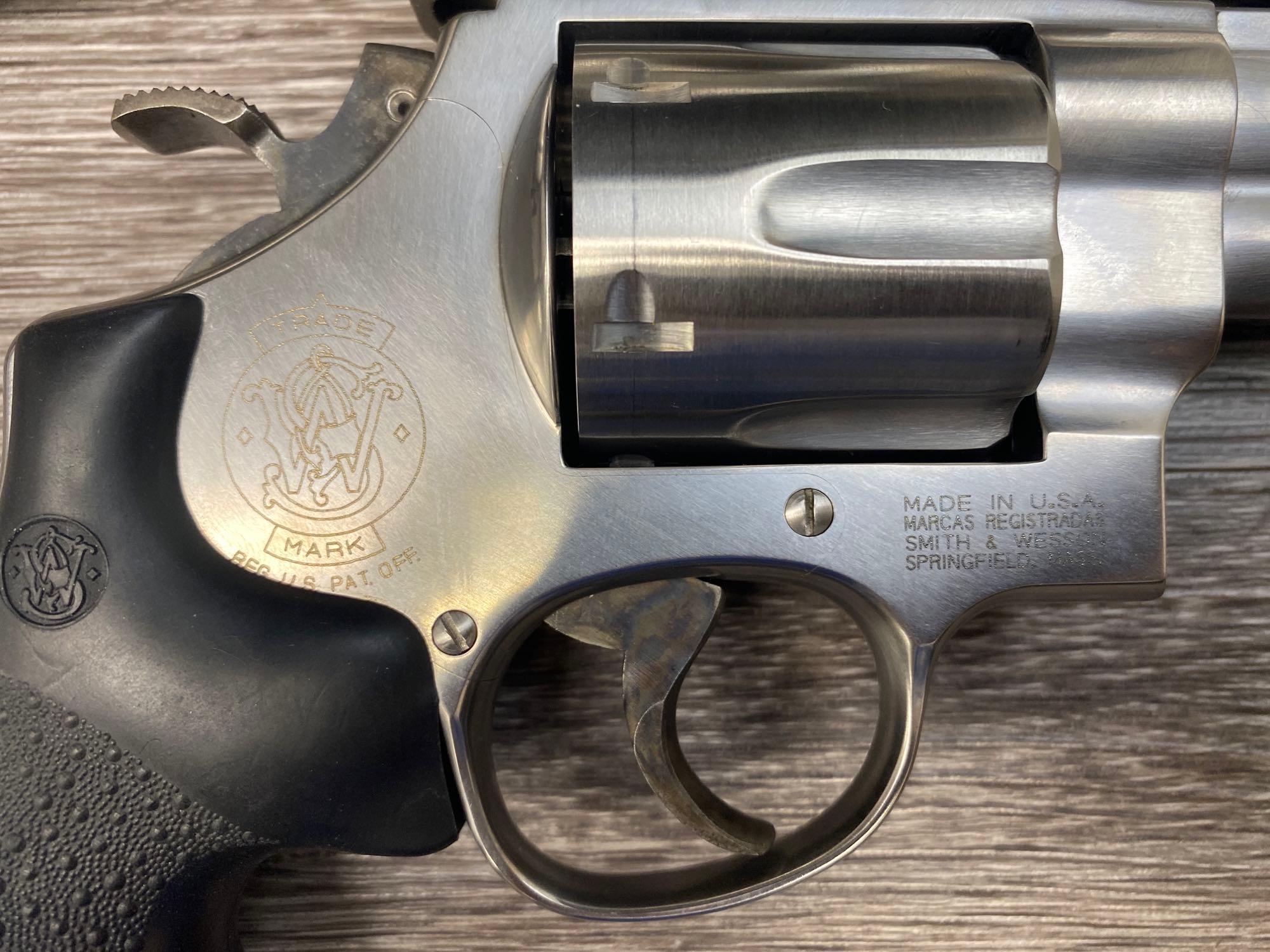 S&W MOD. 629-4 CLASSIC .44 MAG. CAL. STAINLESS STEEL DA REVOLVER W/S&W HARDCASE/DOCS/BUSHNELL SCOPE.