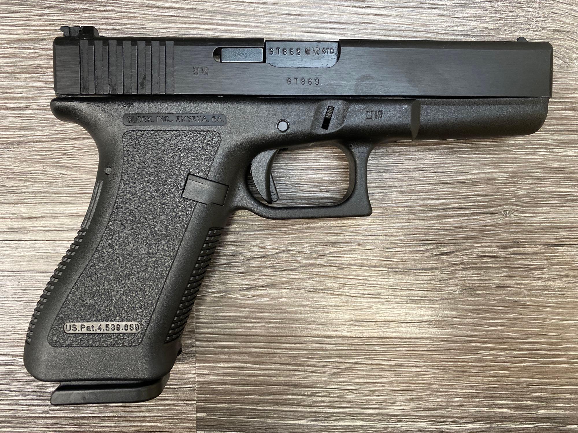 GLOCK GEN 2 MODEL 17 SEMI-AUTO PISTOL 9MM w/CASE