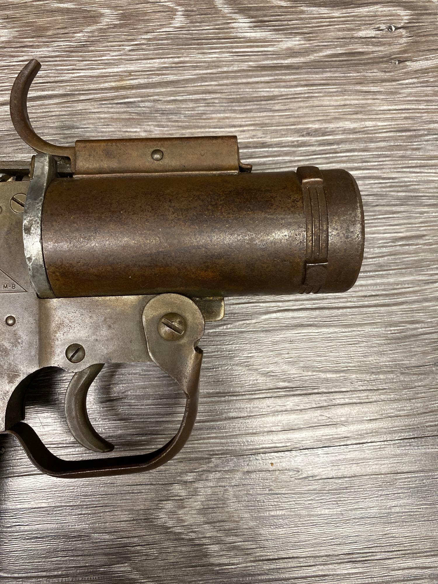 WMCS U.S. PROPERTY MARKED PYROTECHNIC AN-M8 AIRCRAFT FLARE PISTOL