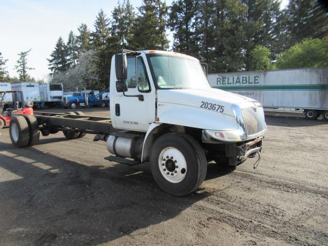 2011 INTERNATIONAL 4300 DURASTAR SINGLE AXLE CAB & CHASSIS