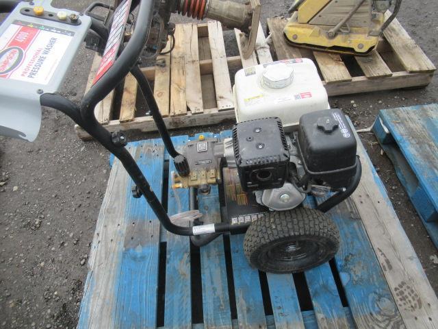 SIMPSON PROFESSIONAL GAS PRESSURE WASHER, HONDA GX270 GAS, 4000 PSI, 3.5GPM, SER#: 02223064603