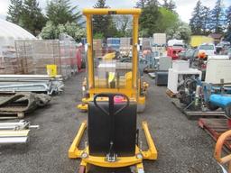 ULINE H-2651 ELECTRIC STRADDLE STACKER, 2200LB CAPACITY, 42'' X 4'' FORKS, 12V, SER#: 25150300272