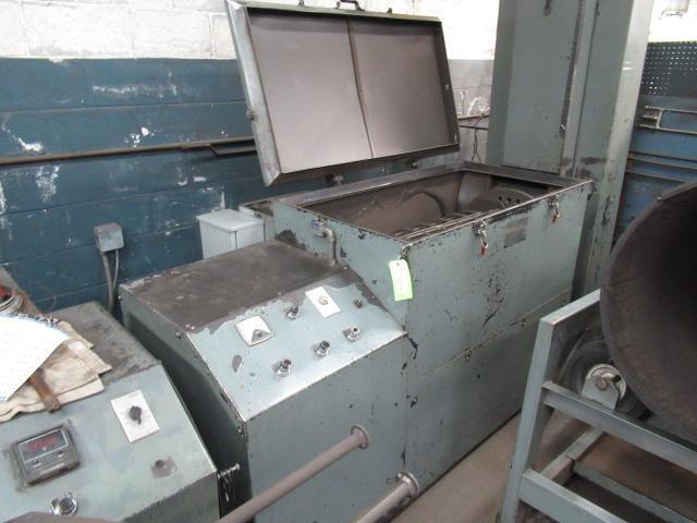 USMW 48'' ROTATING SAND BLASTING CABINET