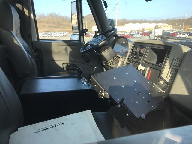 2008 INTERN 7400 ALTEC DIGGER