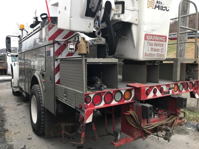 2012 FREIGH M2-106 ALTEC BUCKE