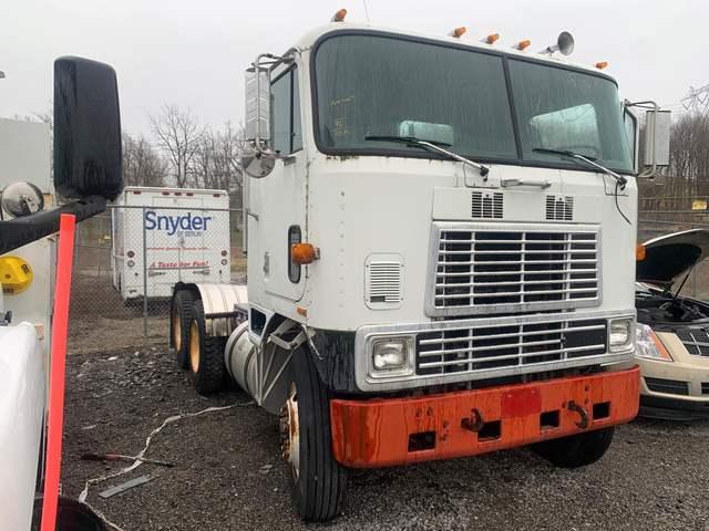 1996 INTERN 9600 SERIES ROAD T