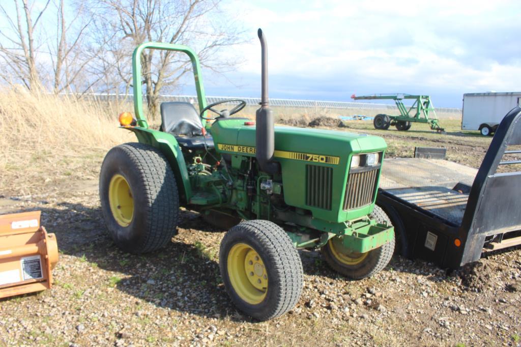 John Deere 750 MFWD Tractor