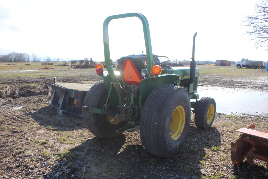 John Deere 750 MFWD Tractor