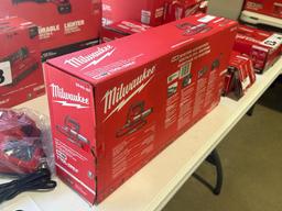 Milwaukee M18 Cordless 2spd Grease Gun