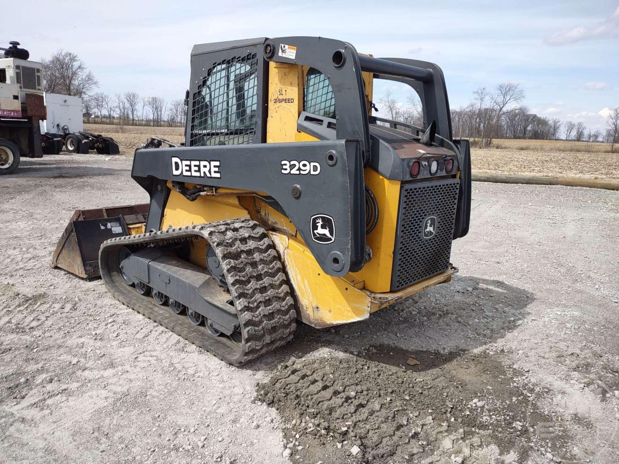 2011 DEERE MODEL 329D MULTI TERRAIN LOADER SN: T0329DK180076