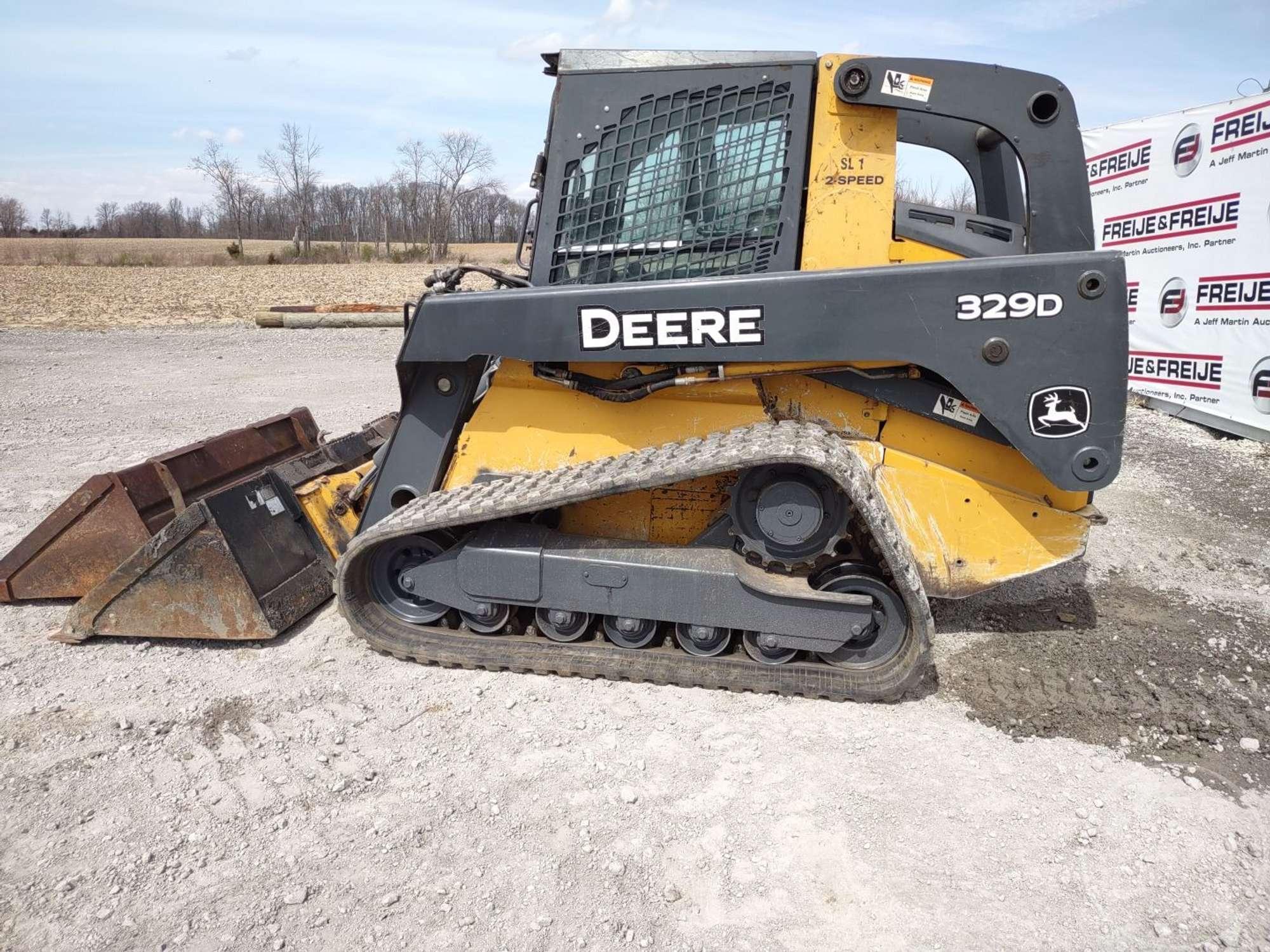 2011 DEERE MODEL 329D MULTI TERRAIN LOADER SN: T0329DK180076