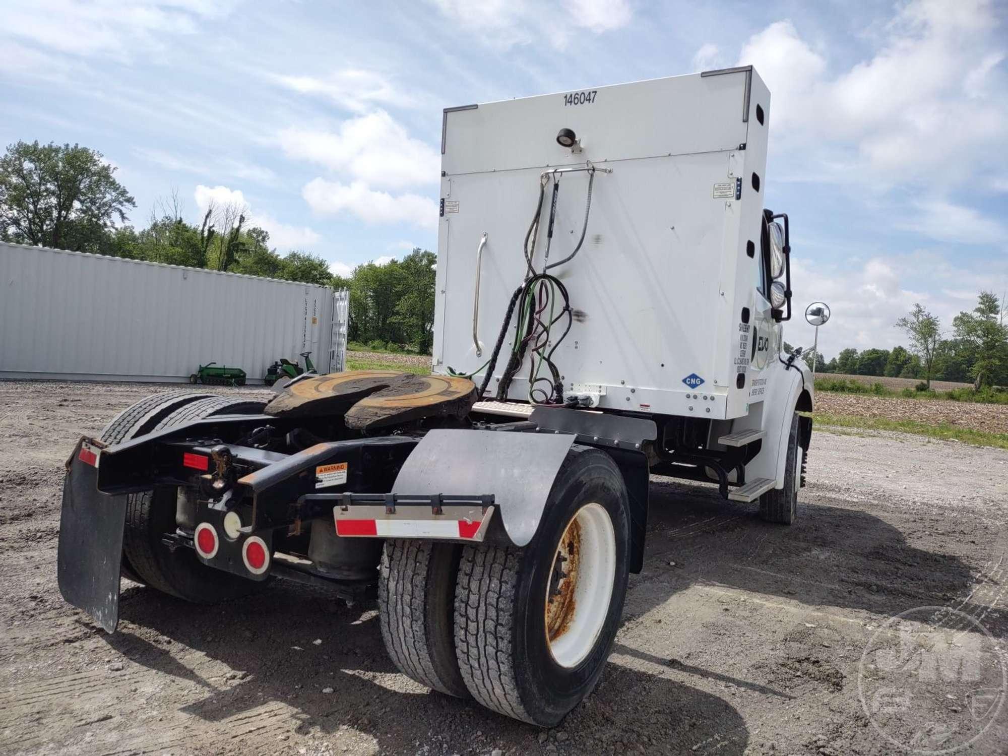 2014 FREIGHTLINER M2 SINGLE AXLE DAY CAB TRUCK TRACTOR 1FUBC5DX5EHFM5751