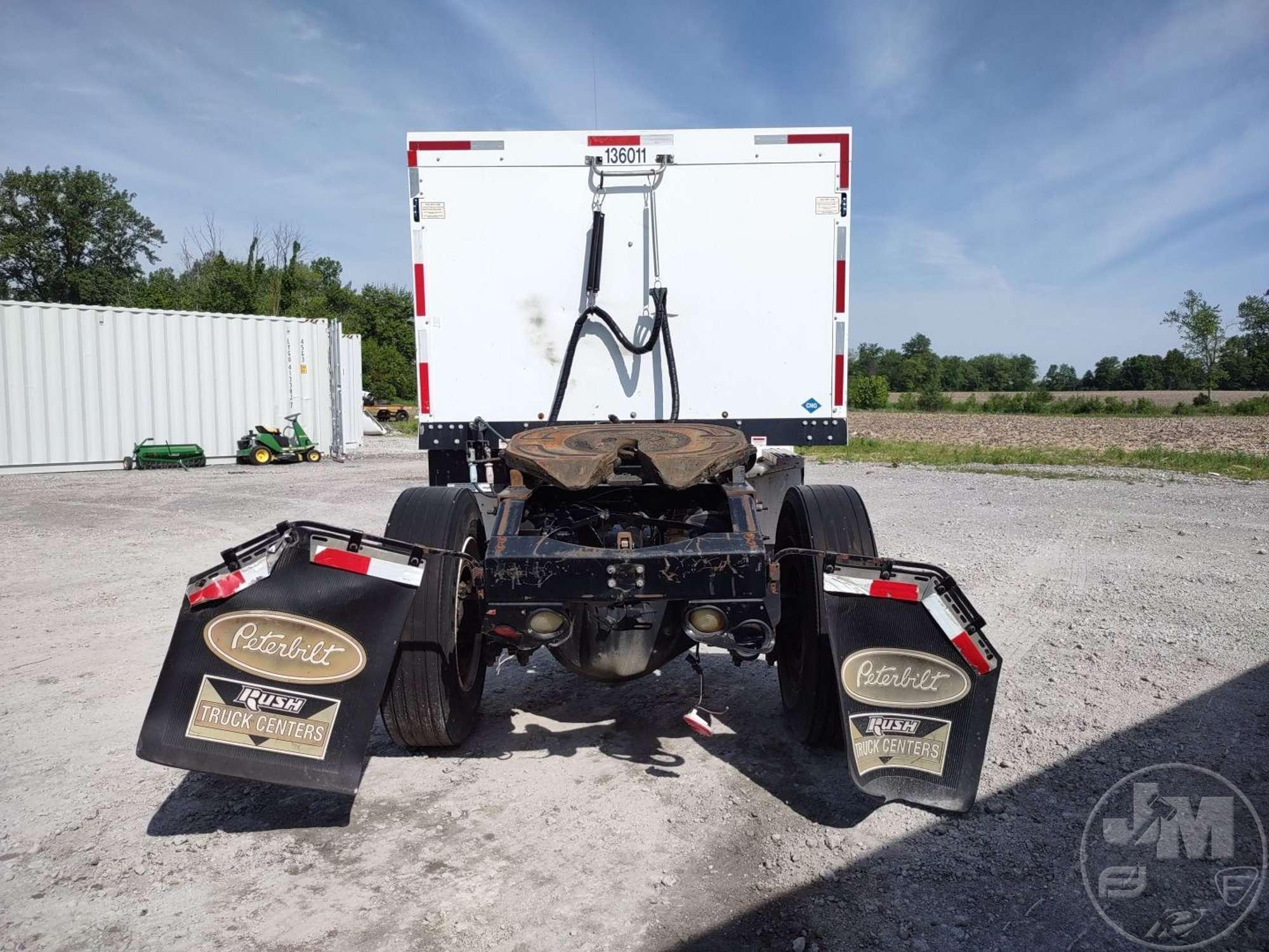 2013 PETERBILT 384 SINGLE AXLE DAY CAB TRUCK TRACTOR 1NPVA28X9DD189335