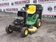 2005 JOHN DEERE 0115 RIDING MOWER SN: GX0115A014674