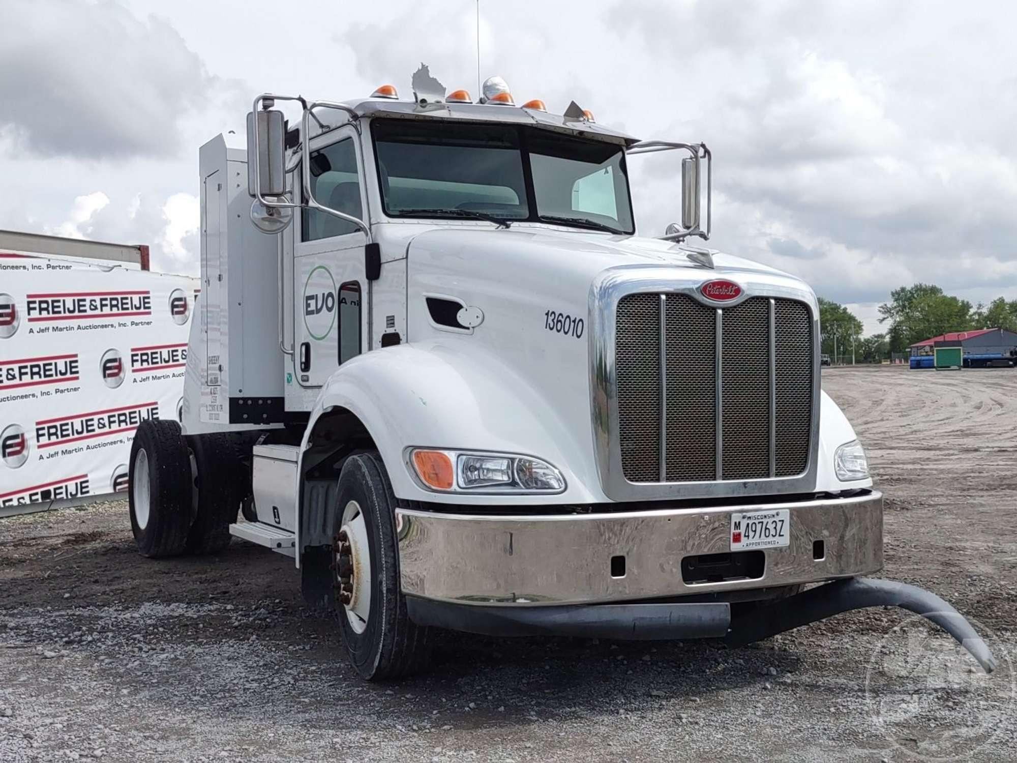 2013 PETERBILT 384 SINGLE AXLE DAY CAB TRUCK TRACTOR 1NPVA28X7DD189334